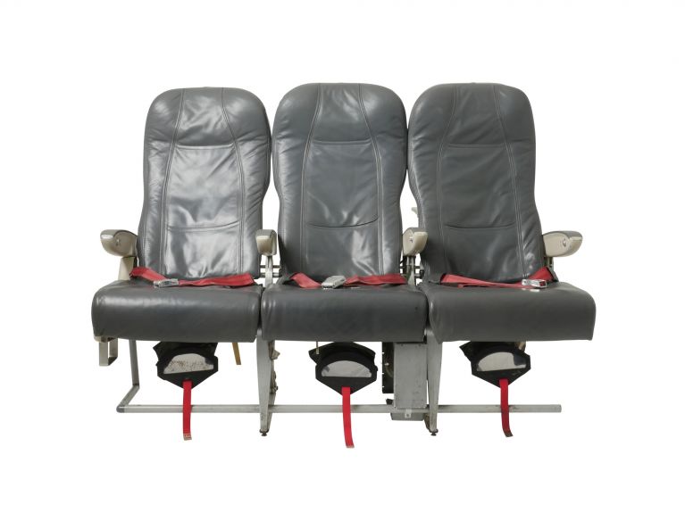 o230575_aircraft-seats_airbus-a320-family_recaro_3510a366-main