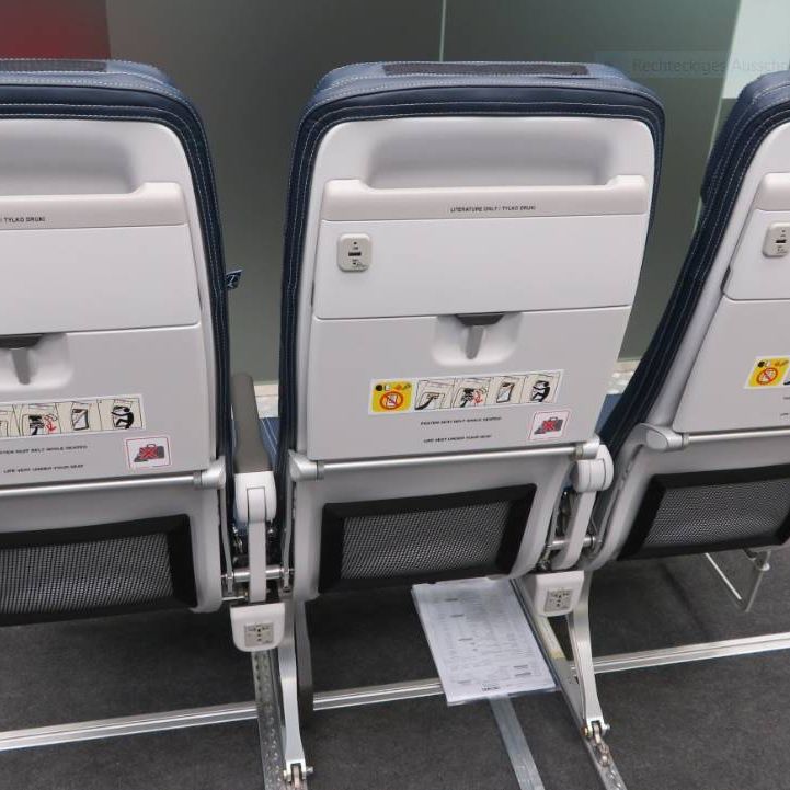 o240650_aircraft-seats_boeing-737-family_recaro_3710cv48-main